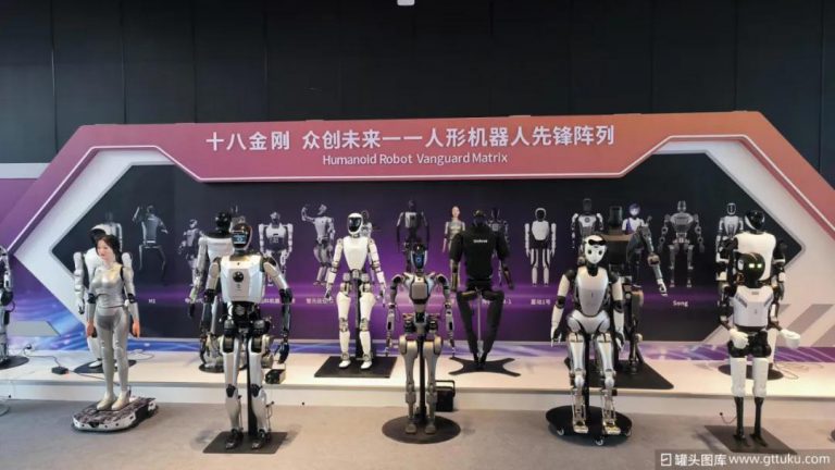人、钱、业务，涌向“机器人”