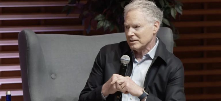 微软首席科学官：AI越来越强，机会从哪里来？