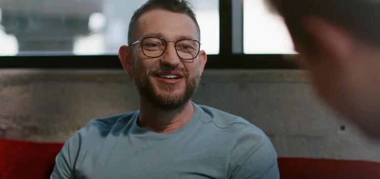 “龙虾”狂热：ChatGPT们只是AI的后端，OpenClaw让AI真正有了前端